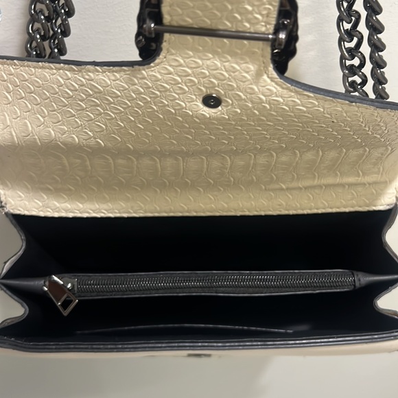 Crossbody Shoulder Bag - Picture 9 of 10